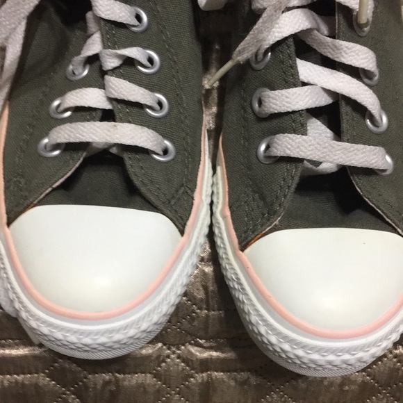 🔥Host Pick Vintage Converse Roll Down Sneakers🔥 - Picture 4 of 7